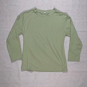 YesStyle | NWOT Green Long Sleeve Crew Neck Shirt | Medium